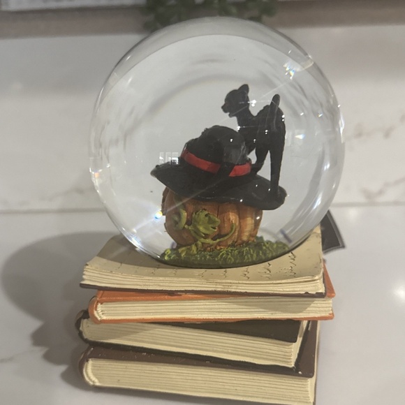 Jack-O-Lantern Pumpkin Spells Brews Musical Snow Globe